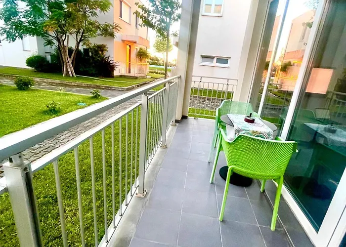 Beachfront Flat 公寓 Tale