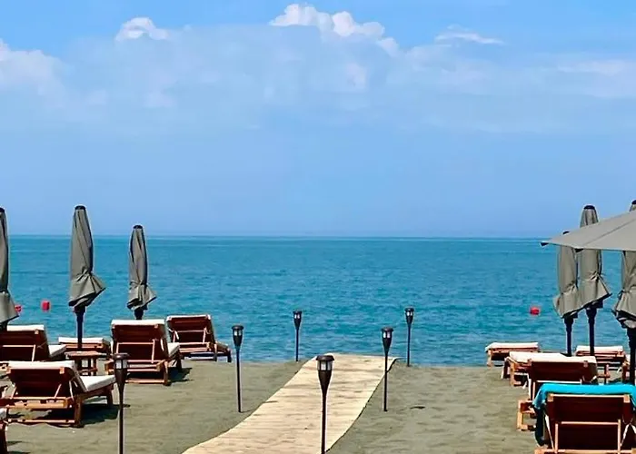 Beachfront Flat 公寓 Tale